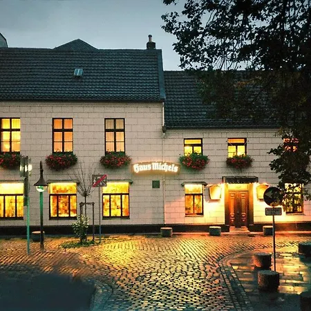 Michels Garni Hotel