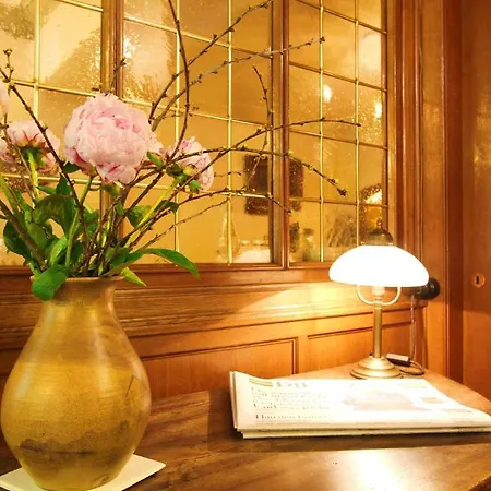 Michels Garni Hotel 3*