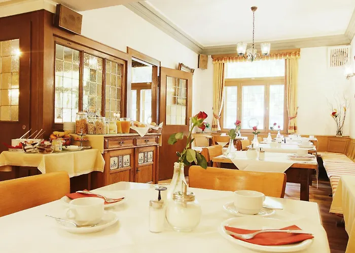 酒店 Michels Garni 3*